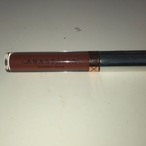 Liquid lipstick!!